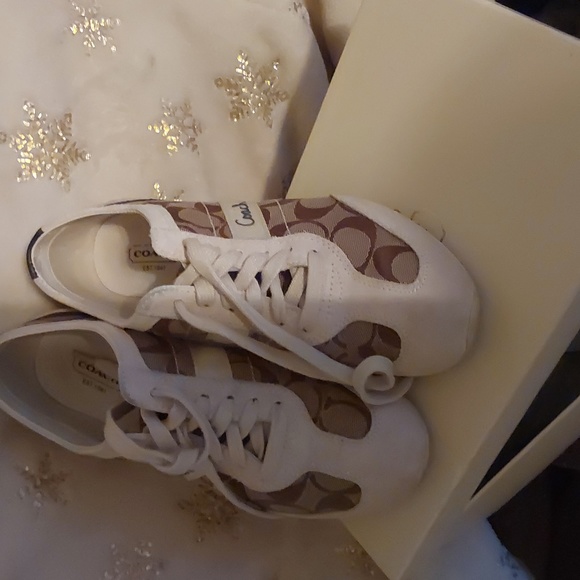 Vintage 'coach' shoes - Picture 2 of 4